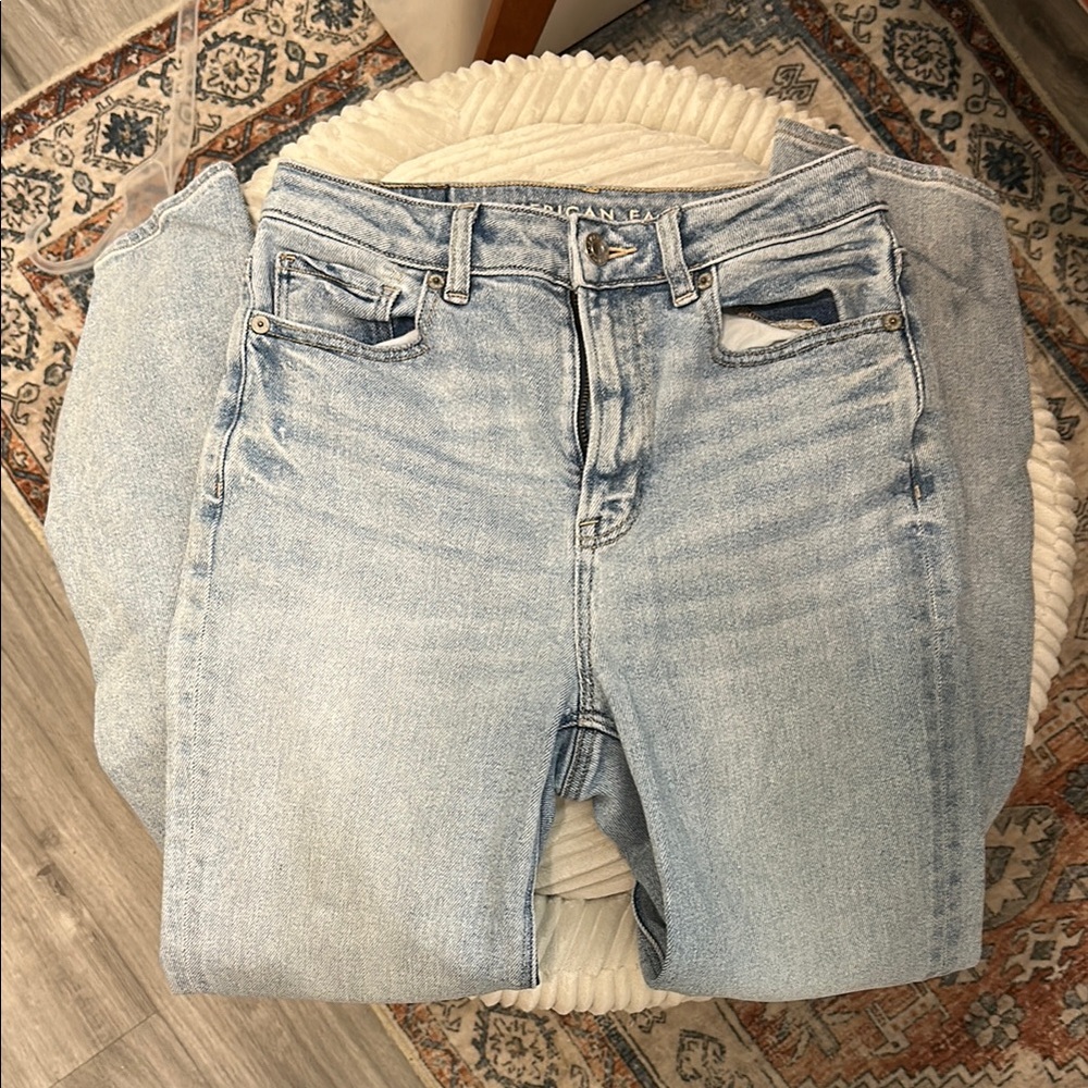 American Eagle Outfitters High Rise Light Wash Mom Jeans